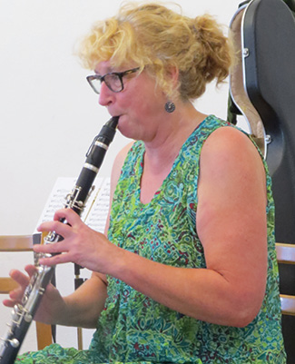 Klarinetistka v komořině